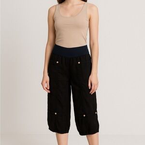 Italian Linen Cropped Pants – Boho Minimalist Black with Button Details M/L